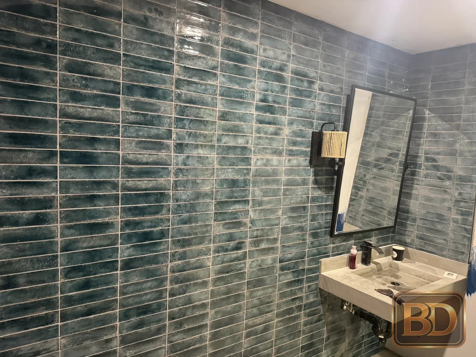 Completed patterned kitchen backsplash